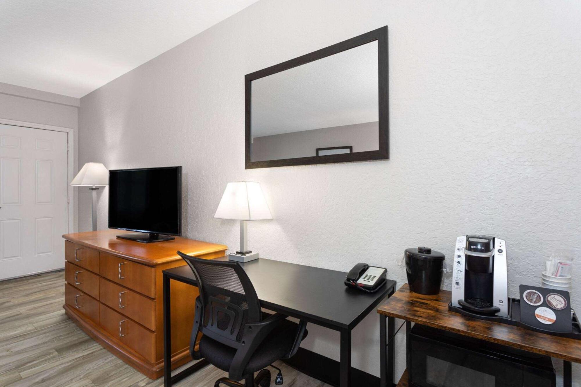La Quinta Inn By Wyndham Cocoa Beach-Port Canaveral Εξωτερικό φωτογραφία