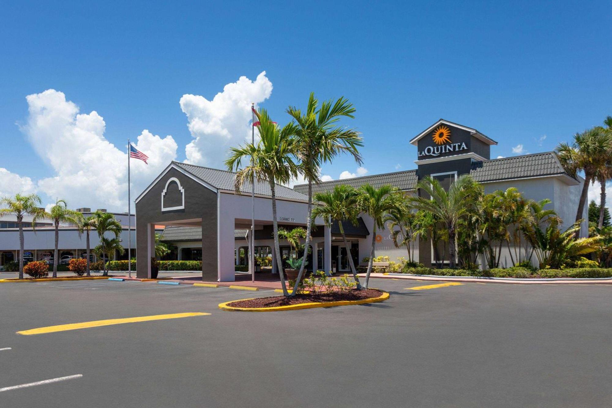 La Quinta Inn By Wyndham Cocoa Beach-Port Canaveral Εξωτερικό φωτογραφία